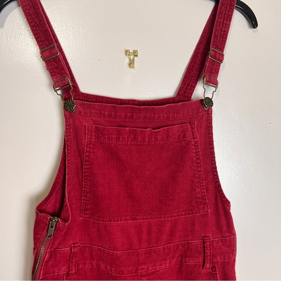 Show Me Your Mumu Berkeley Bell Crimson Red Corduroy Overalls Size Large - Picture 2 of 12